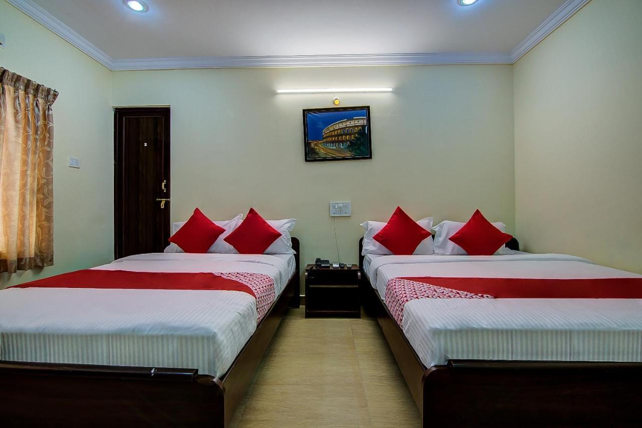 Отель Oyo Lalitha Delight Вишакхапатнам Экстерьер фото